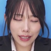 ここで撮影した写真を貼れば絶対合格するというピストンバイブ証明写真ボックス リクルートスーツの女子大生がどんなに突かれても笑顔をキープ 来訪者K.Sさん