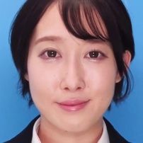 ここで撮影した写真を貼れば絶対合格するというピストンバイブ証明写真ボックス リクルートスーツの女子大生がどんなに突かれても笑顔をキープ 来訪者K.Sさん