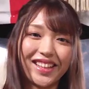 羞恥！彼氏連れ素人娘をマシンバイブでこっそり攻めまくれ！26 素人VSマシンバイブ 激安居酒屋にマジックミラー特設スタジオを設置きよしこの夜クリスマス！クリトリスを電マで刺激され、マシンバイブで膣を掘られてアヘイキ潮噴射する極上ボディJD！