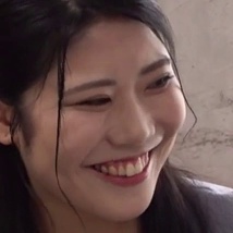 一般男女モニタリングAV 巨乳妻限定！ノーハンドフェラでズラ～ッと並んだチ○ポ10本の中から愛する旦那のチ○ポ当ててみて！3 ハズレたらいきなりデカチン即ハメ！形・大きさの異なるフル勃起チ○ポと大量ザーメンを味わって発情した人妻オマ○コは旦那の目の前なのに絶…