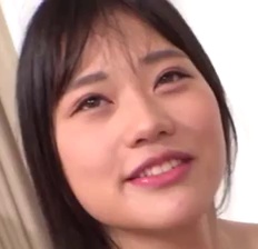 素人女子大生 生まれて初めての恥じらい素股体験！クリトリスが勃起チ○ポと擦れ合って我慢できずにヌルっと生挿入！そのままうぶオマ○コに生中出し！2