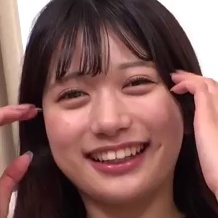 素人女子大生 生まれて初めての恥じらい素股体験！クリトリスが勃起チ○ポと擦れ合って我慢できずにヌルっと生挿入！そのままうぶオマ○コに生中出し！2